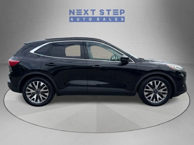 2020 Ford Escape Hybrid Titanium