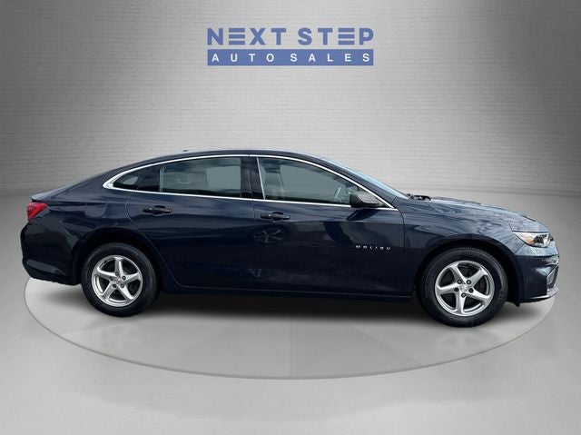 2017 Chevrolet Malibu LS 1LS