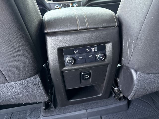 2018 Chevrolet Traverse LT Cloth w/1LT