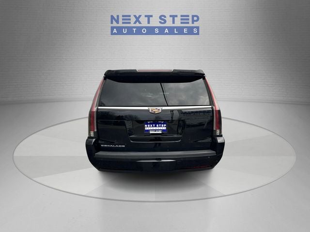 2018 Cadillac Escalade ESV Luxury