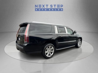 2018 Cadillac Escalade ESV Luxury