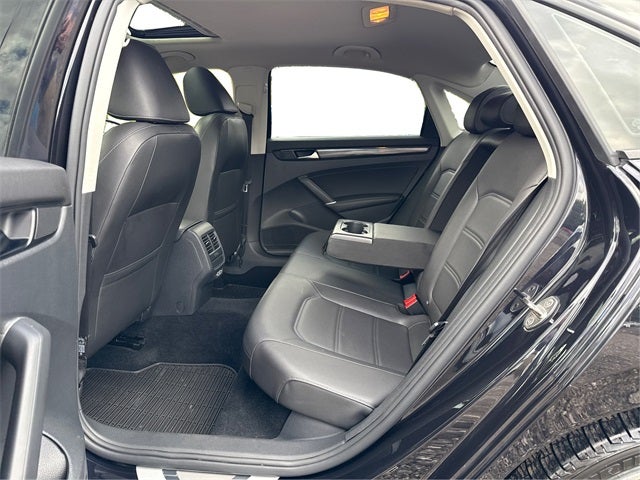 2020 Volkswagen Passat 2.0T R-Line