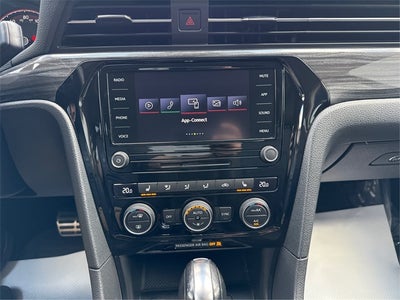 2020 Volkswagen Passat 2.0T R-Line