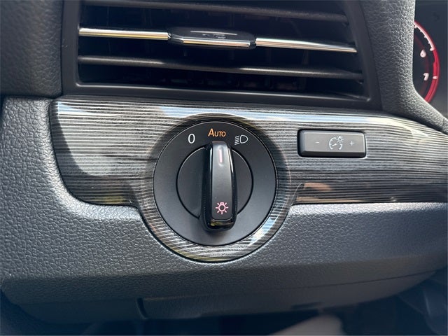 2020 Volkswagen Passat 2.0T R-Line