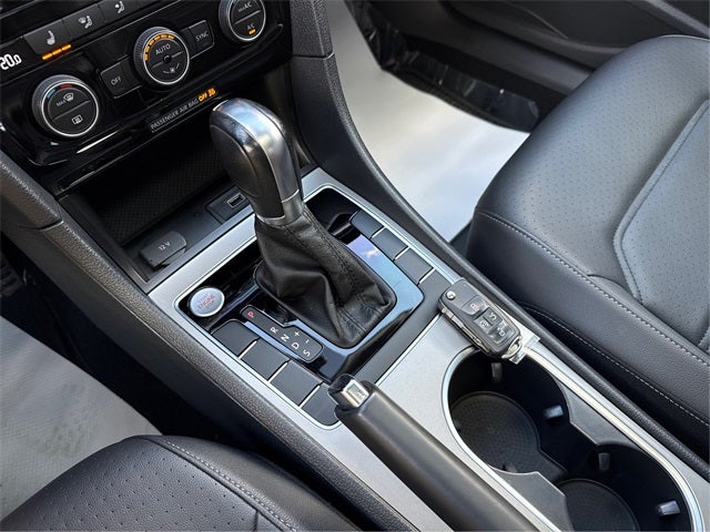 2020 Volkswagen Passat 2.0T R-Line