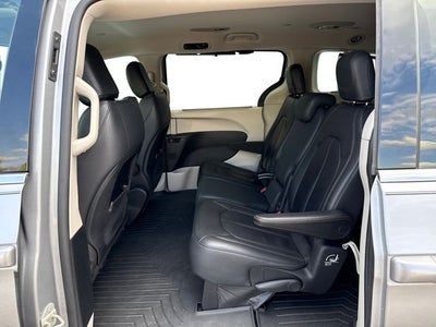 2017 Chrysler Pacifica Touring L