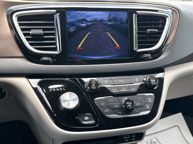 2017 Chrysler Pacifica Touring L