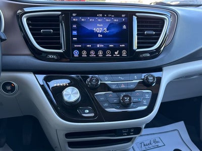 2017 Chrysler Pacifica Touring L