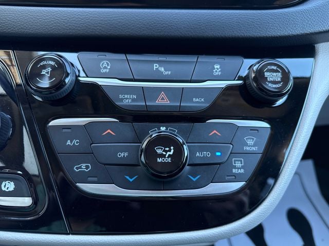 2017 Chrysler Pacifica Touring L