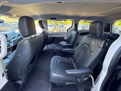 2017 Chrysler Pacifica Touring L
