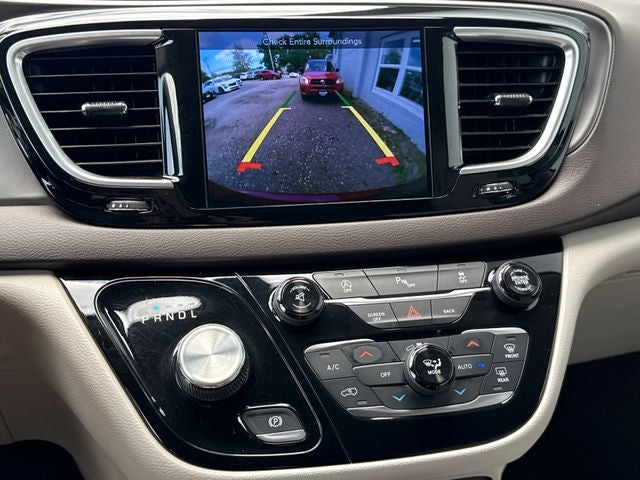 2017 Chrysler Pacifica Touring L Plus