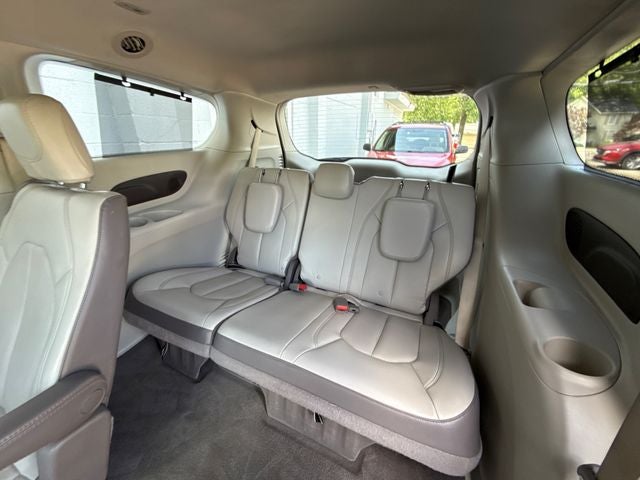 2017 Chrysler Pacifica Touring L Plus