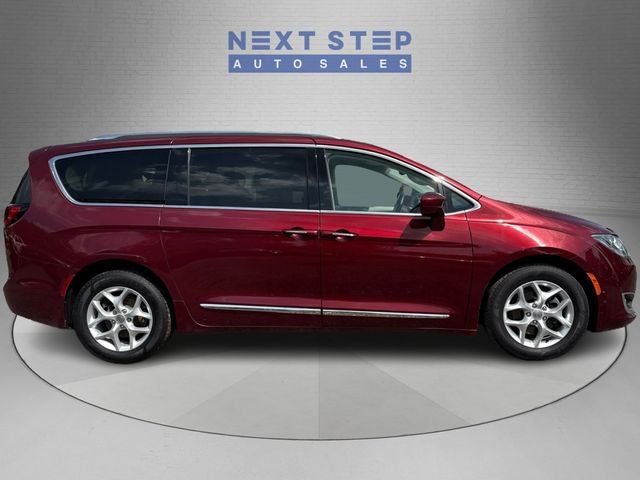 2017 Chrysler Pacifica Touring L Plus