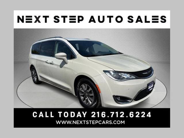 2019 Chrysler Pacifica Touring L Plus's photo