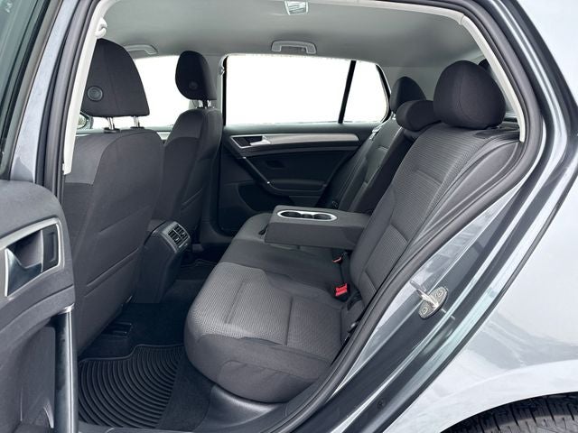 2017 Volkswagen Golf TSI S 4-Door