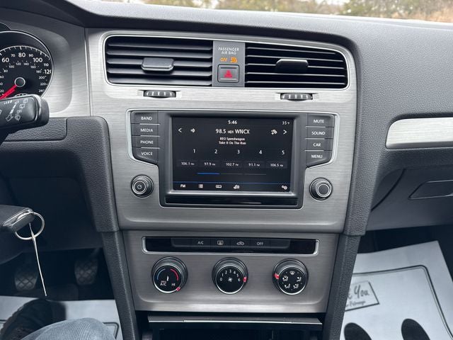 2017 Volkswagen Golf TSI S 4-Door