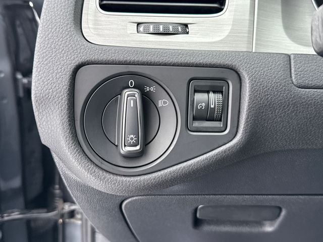 2017 Volkswagen Golf TSI S 4-Door