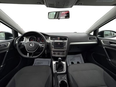 2017 Volkswagen Golf TSI S 4-Door