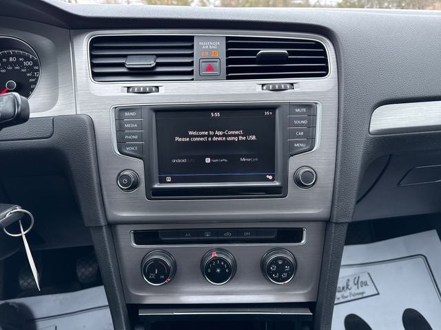 2017 Volkswagen Golf TSI S 4-Door