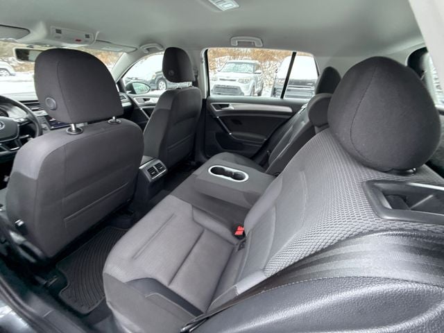 2017 Volkswagen Golf TSI S 4-Door