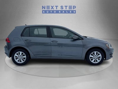 2017 Volkswagen Golf TSI S 4-Door
