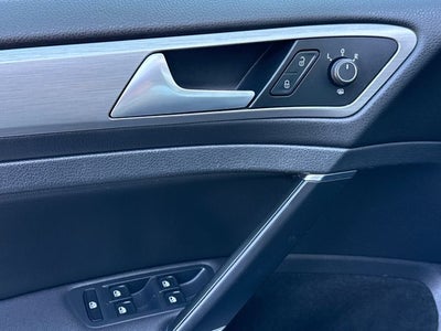 2016 Volkswagen Golf SportWagen TSI Limited Edition