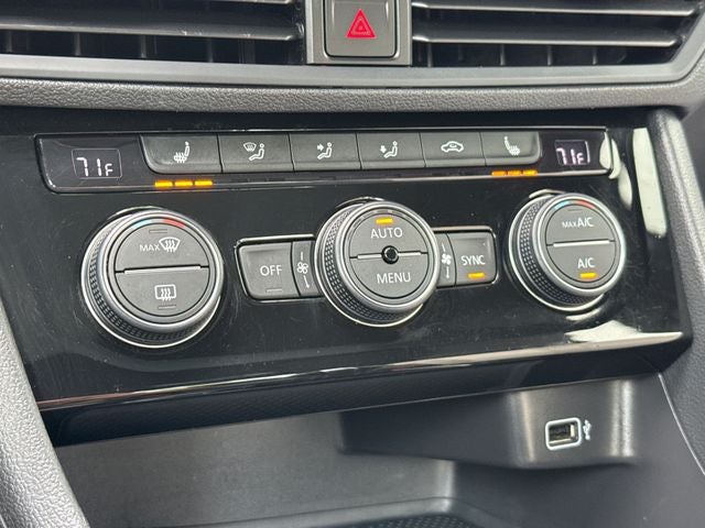 2019 Volkswagen Jetta R-Line
