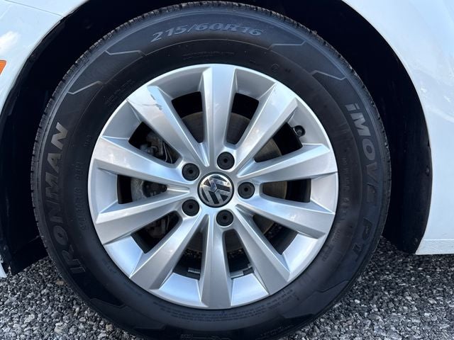 2017 Volkswagen Beetle 1.8T S