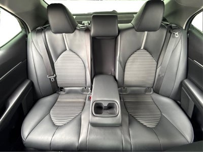 2021 Toyota Camry Hybrid SE