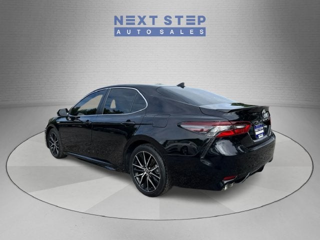 2021 Toyota Camry Hybrid SE