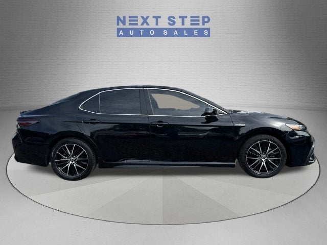 2021 Toyota Camry Hybrid SE