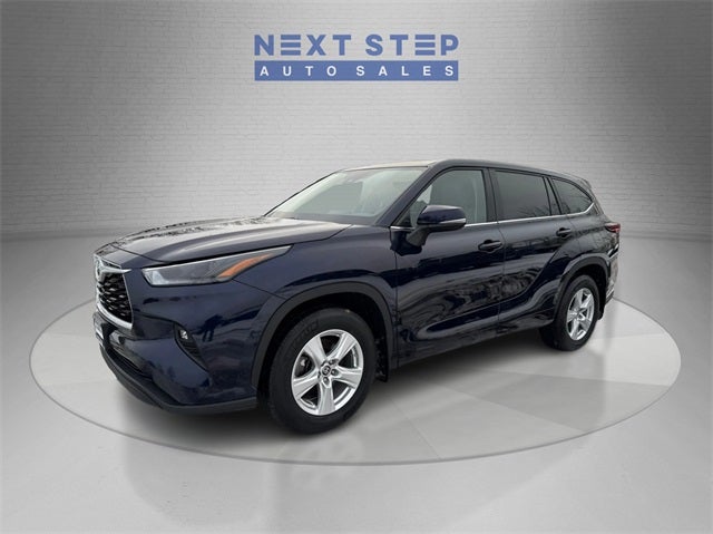 2024 Toyota Highlander LE