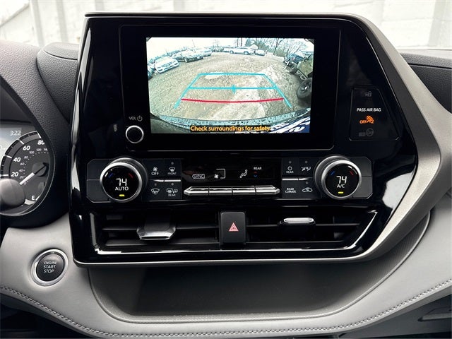 2024 Toyota Highlander LE