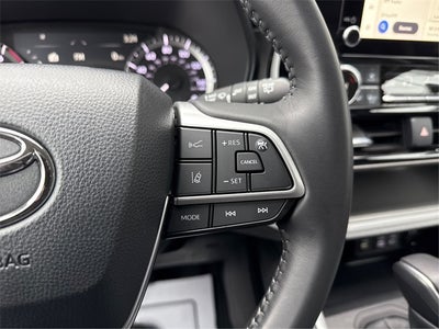 2024 Toyota Highlander LE