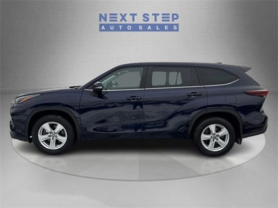 2024 Toyota Highlander LE