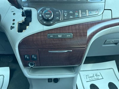 2014 Toyota Sienna XLE 7 Passenger