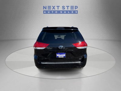 2014 Toyota Sienna XLE 7 Passenger