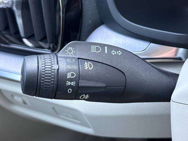 2020 Volvo S60 T6 Momentum