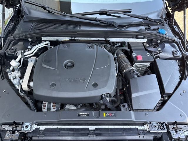 2020 Volvo S60 T6 Momentum