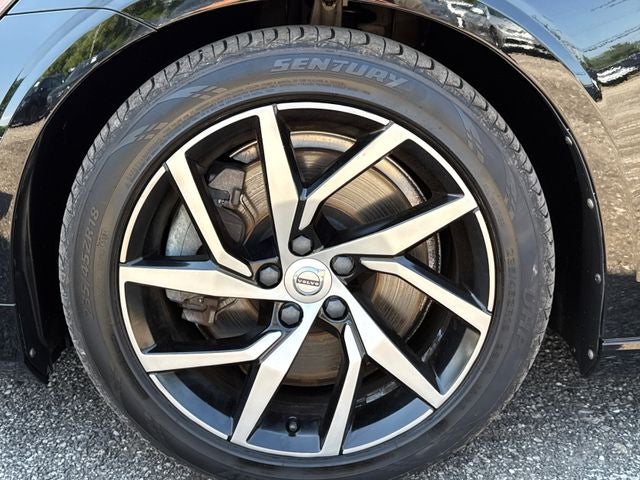 2020 Volvo S60 T6 Momentum
