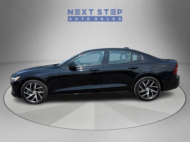 2020 Volvo S60 T6 Momentum