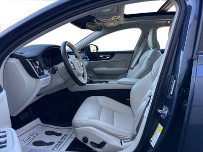 2020 Volvo S60 T6 Momentum