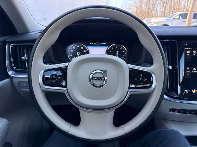 2020 Volvo S60 T6 Momentum