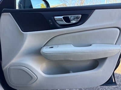 2020 Volvo S60 T6 Momentum