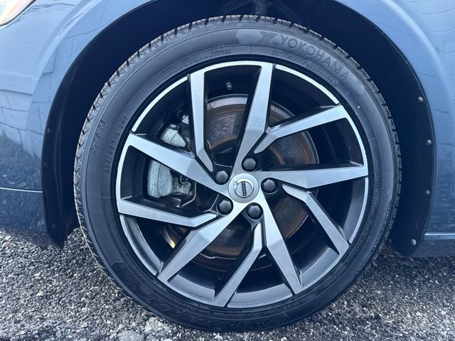 2020 Volvo S60 T6 Momentum