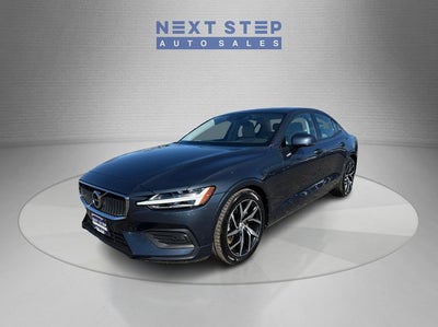 2020 Volvo S60 T6 Momentum
