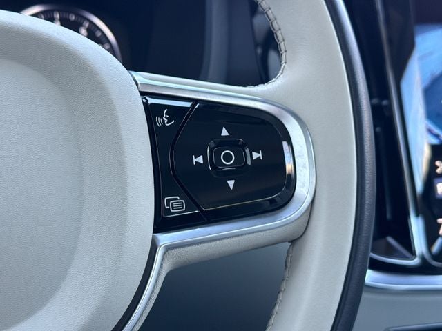 2020 Volvo S60 T6 Momentum