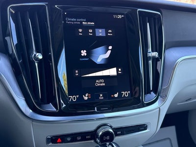 2020 Volvo S60 T6 Momentum