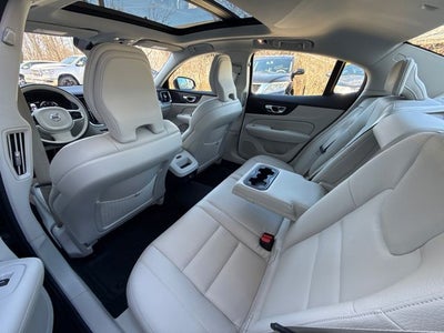 2020 Volvo S60 T6 Momentum