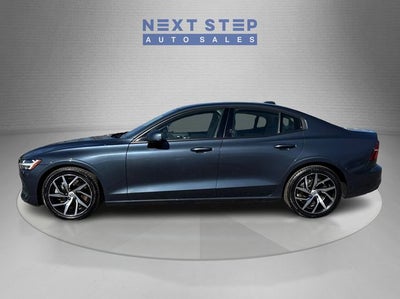 2020 Volvo S60 T6 Momentum